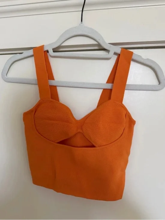 Set of 20 Crop Tops - Great Condition! - Picture 10 of 15